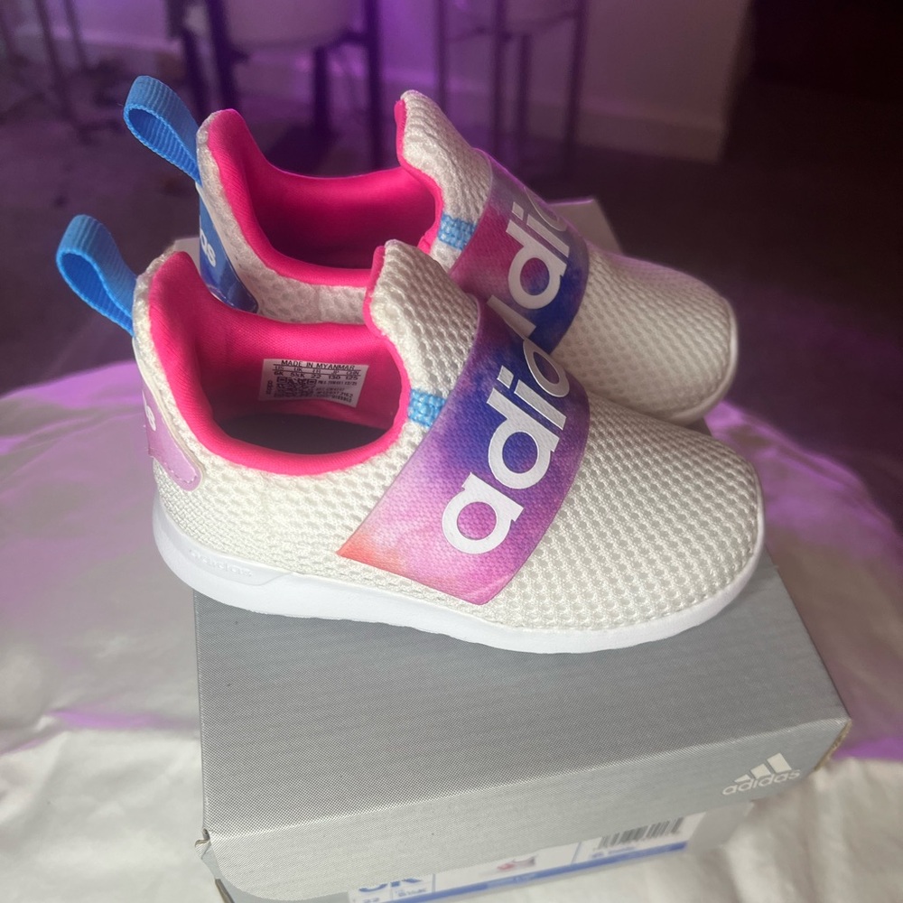 🔥Adidas Lite Racer Sneaker. Toddler size 6🔥